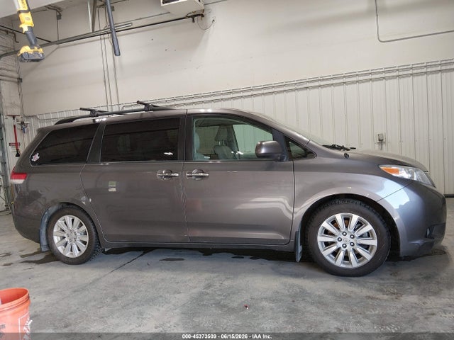 Продажа на аукционе авто 2014 Toyota Sienna Xle 7 Passenger, vin: 5TDDK3DCXES082163, номер лота: 45373509