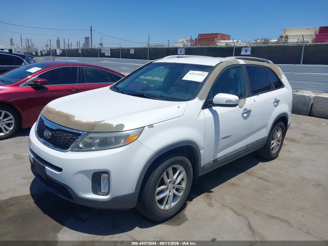 KIA SORENTO LX 2014 5XYKT4A62EG485527 Image 2