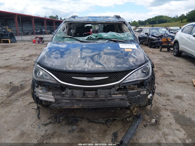 45373624 :رقم المزاد ، 2C4RC1BG5KR738111 vin ، 2019 Chrysler Pacifica Touring L مزاد بيع