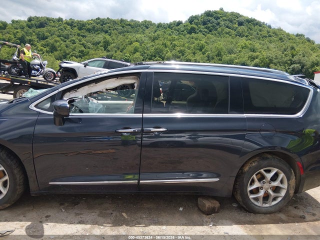 45373624 :رقم المزاد ، 2C4RC1BG5KR738111 vin ، 2019 Chrysler Pacifica Touring L مزاد بيع