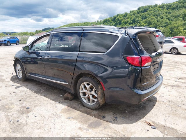 45373624 :رقم المزاد ، 2C4RC1BG5KR738111 vin ، 2019 Chrysler Pacifica Touring L مزاد بيع