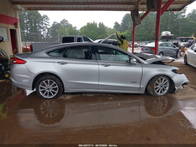 45373713 :رقم المزاد ، 3FA6P0PU2HR275420 vin ، 2017 Ford Fusion Energi Se Luxury مزاد بيع