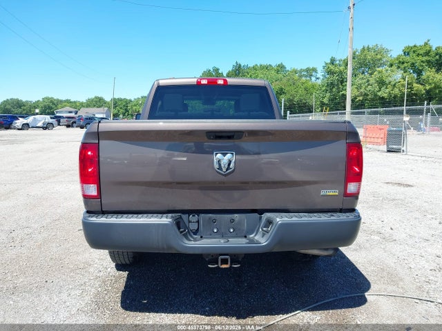 45373798 :رقم المزاد ، 1C6RR6FG4KS647794 vin ، 2019 Ram 1500 Classic Tradesman  4x2 6'4 Box مزاد بيع