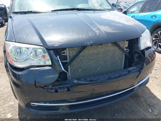 45373829 :رقم المزاد ، 2C4RC1BG9FR619628 vin ، 2015 Chrysler Town & Country Touring مزاد بيع