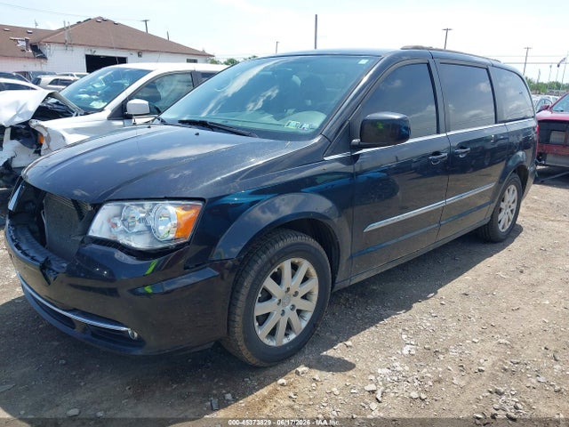 45373829 :رقم المزاد ، 2C4RC1BG9FR619628 vin ، 2015 Chrysler Town & Country Touring مزاد بيع