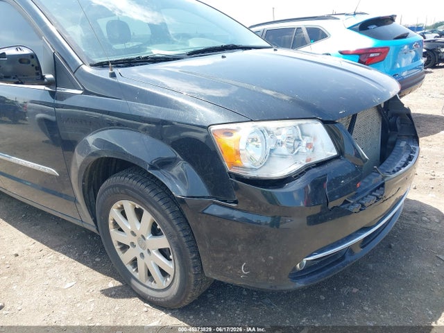 45373829 :رقم المزاد ، 2C4RC1BG9FR619628 vin ، 2015 Chrysler Town & Country Touring مزاد بيع
