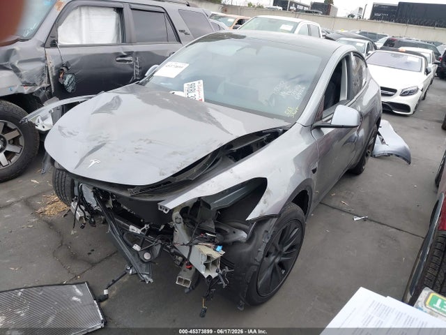 Auction sale of the 2025 Tesla Model Y Long Range Dual Motor All-wheel Drive, vin: 7SAYGAEE9SF248618, lot number: 45373899