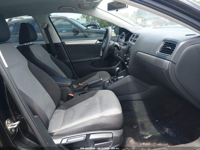 3VW2B7AJ1JM223260 Volkswagen Jetta 1.4t S