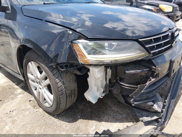 3VW2B7AJ1JM223260 Volkswagen Jetta 1.4t S