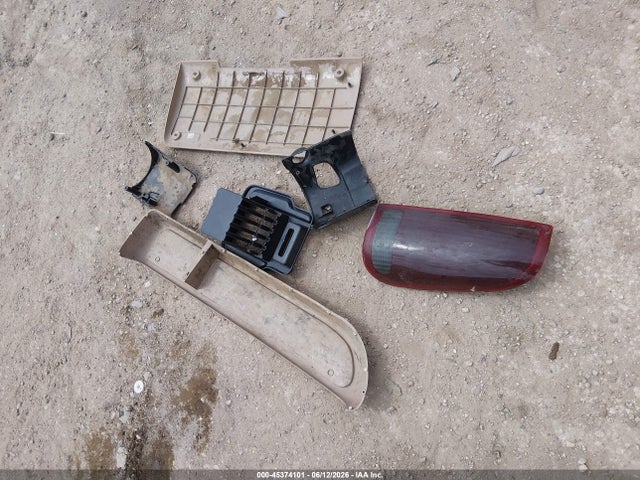 45374101 :رقم المزاد ، 1FTNW21F7XED07715 vin ، 1999 Ford F-250 مزاد بيع