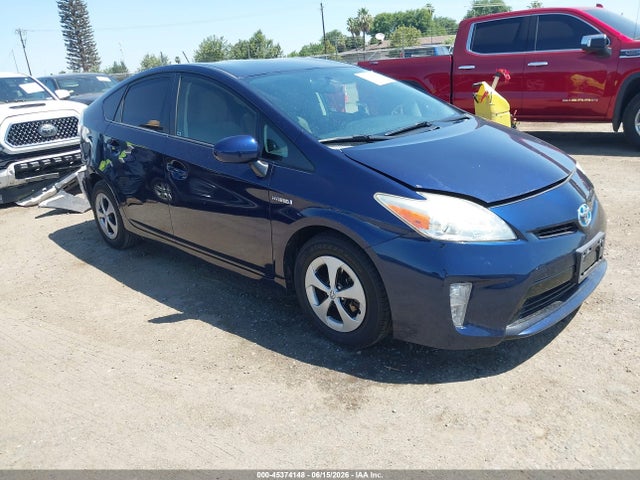 Toyota Prius Two 2014 JTDKN3DU8E0364795 главное изображение