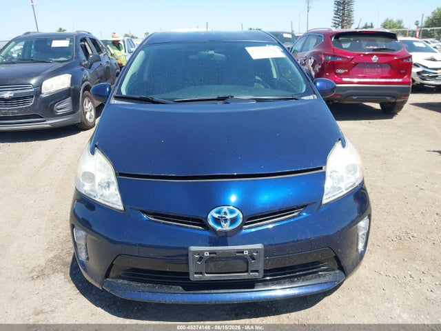 Toyota Prius Two 2014 JTDKN3DU8E0364795 Image 13