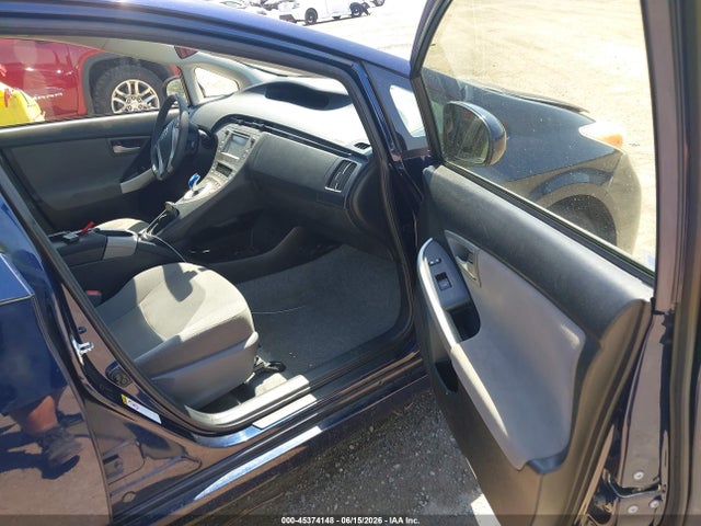Toyota Prius Two 2014 JTDKN3DU8E0364795 Image 5
