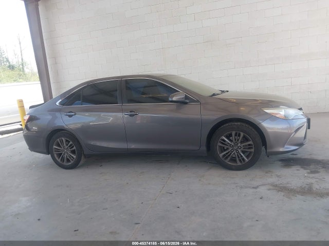 4T1BF1FK1HU727685 Toyota CAMRY SE