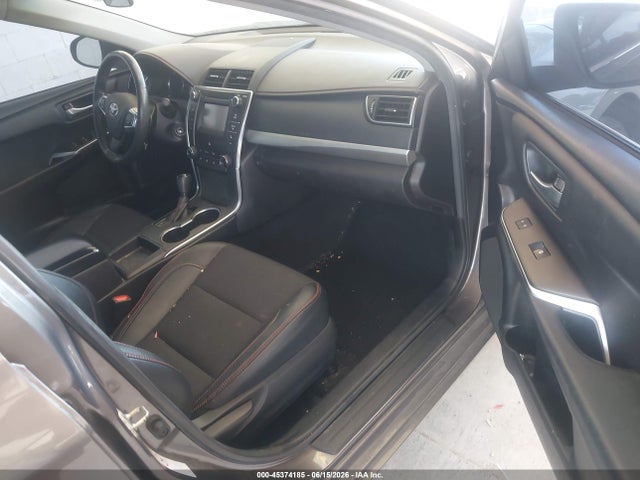 4T1BF1FK1HU727685 Toyota CAMRY SE