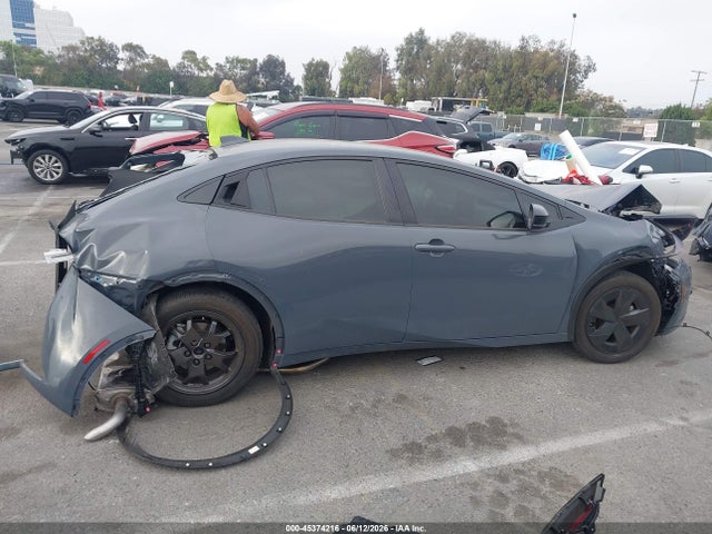 Toyota Prius Le 2025 JTDACAAU9S3064249 Image 18