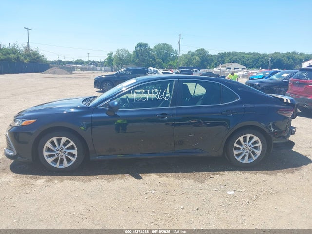 Продажа на аукционе авто 2021 Toyota Camry Le, vin: 4T1C11AK4MU459963, номер лота: 45374266