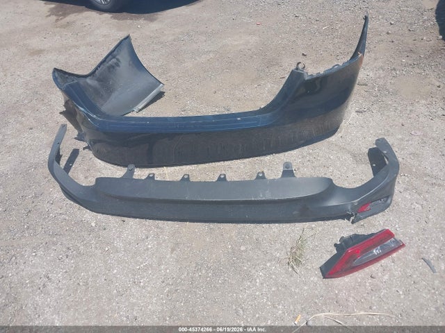Продажа на аукционе авто 2021 Toyota Camry Le, vin: 4T1C11AK4MU459963, номер лота: 45374266