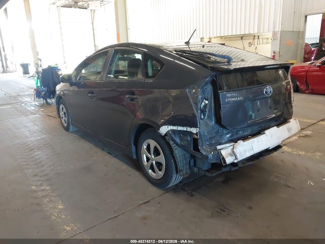 Toyota Prius Two 2014 JTDKN3DU1E0367330 Image 3