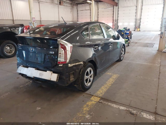 Toyota Prius Two 2014 JTDKN3DU1E0367330 Image 4