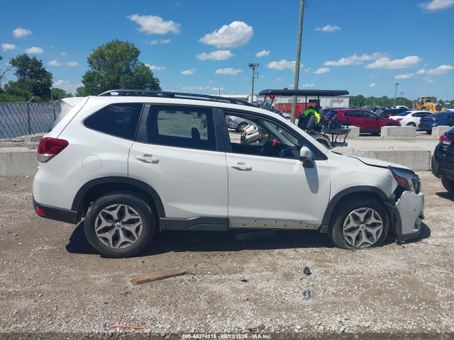 Продажа на аукционе авто 2023 Subaru Forester Premium, vin: JF2SKADC6PH449600, номер лота: 45374316