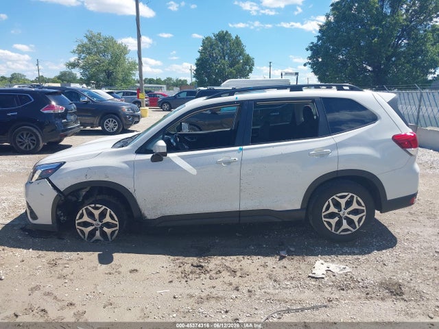 Продажа на аукционе авто 2023 Subaru Forester Premium, vin: JF2SKADC6PH449600, номер лота: 45374316