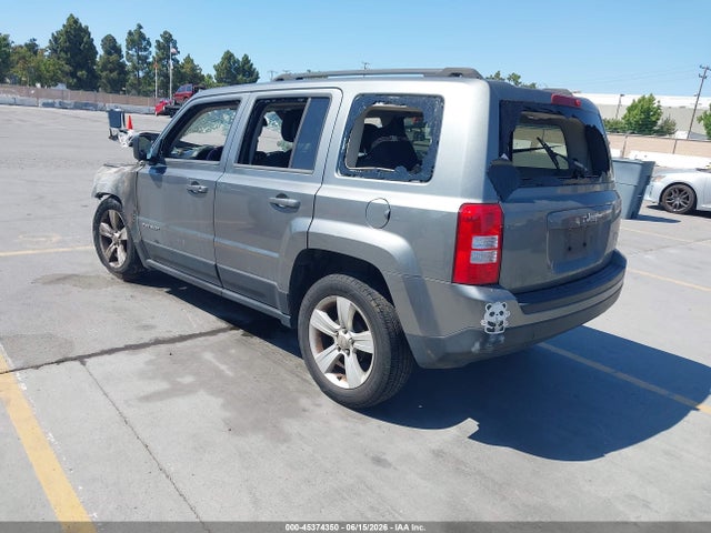 2013 Jeep Patriot Latitude მანქანა იყიდება აუქციონზე, vin: 1C4NJPFBXDD181286, აუქციონის ნომერი: 45374350