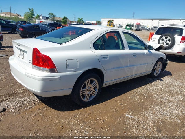 45374425 :رقم المزاد ، YV1RH592752464300 vin ، 2005 Volvo S60 2.5t Awd مزاد بيع