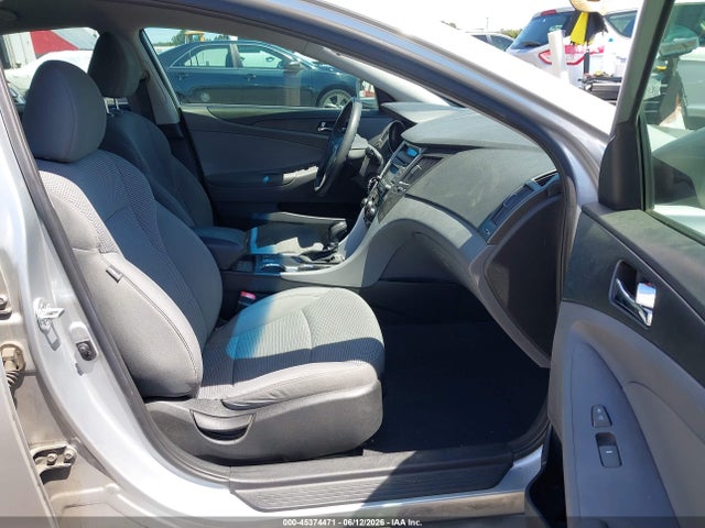Продажа на аукционе авто 2014 Hyundai Sonata Gls, vin: 5NPEB4AC6EH913727, номер лота: 45374471