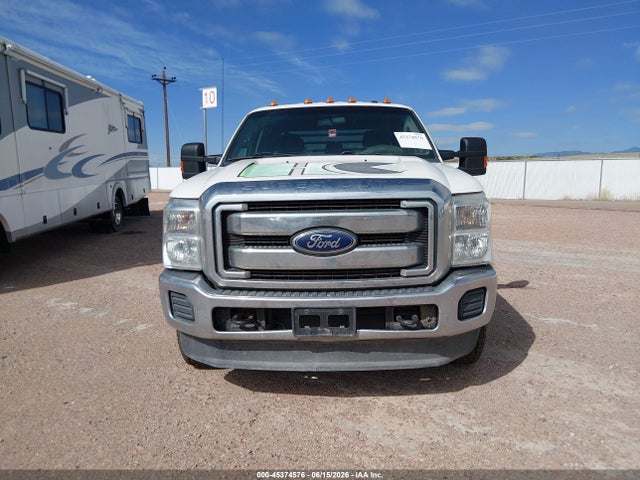 1FD8W3HT9GEC24099 Ford F-350 Chassis Xlt