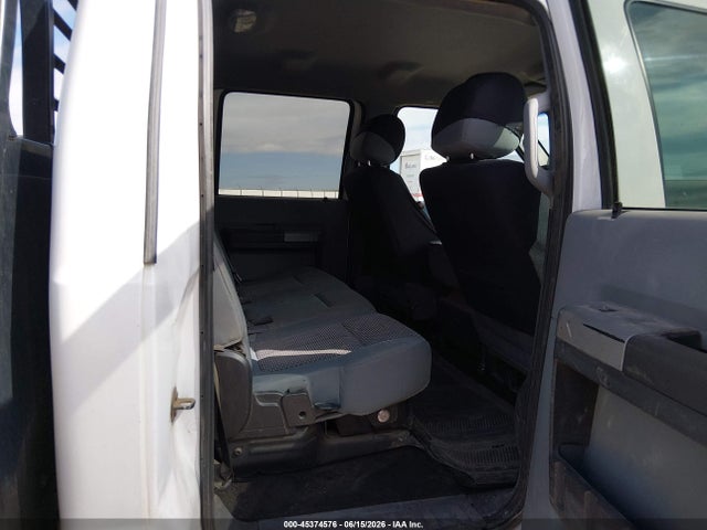 1FD8W3HT9GEC24099 Ford F-350 Chassis Xlt