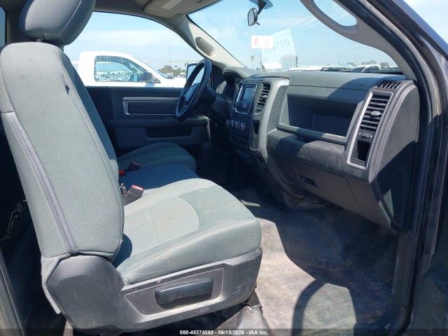 45374593 :رقم المزاد ، 3C6JR6DG9KG503908 vin ، 2019 Ram 1500 Classic Tradesman  4x2 8' Box مزاد بيع