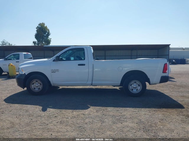 45374597 :رقم المزاد ، 3C6JR6DG7KG503910 vin ، 2019 Ram 1500 Classic Tradesman  4x2 8' Box مزاد بيع
