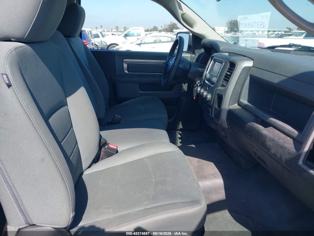 45374597 :رقم المزاد ، 3C6JR6DG7KG503910 vin ، 2019 Ram 1500 Classic Tradesman  4x2 8' Box مزاد بيع