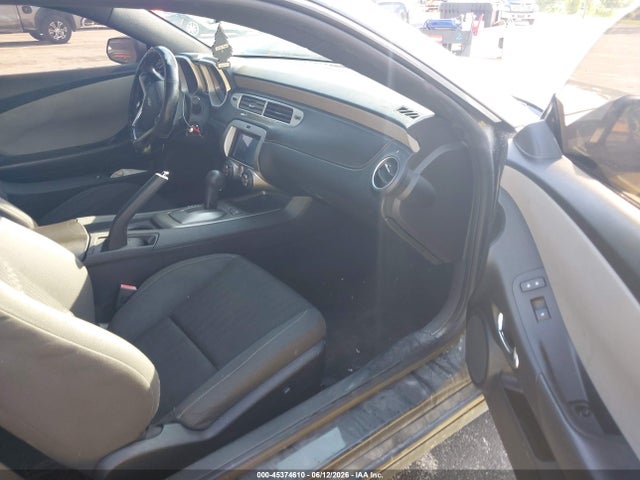 Продажа на аукционе авто 2014 Chevrolet Camaro 2ls, vin: 2G1FA1E3XE9272190, номер лота: 45374610