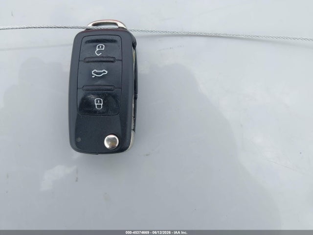 2016 Volkswagen Jetta 1.8t Sport მანქანა იყიდება აუქციონზე, vin: 3VWD17AJ2GM231307, აუქციონის ნომერი: 45374669