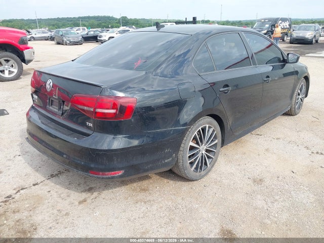 2016 Volkswagen Jetta 1.8t Sport მანქანა იყიდება აუქციონზე, vin: 3VWD17AJ2GM231307, აუქციონის ნომერი: 45374669