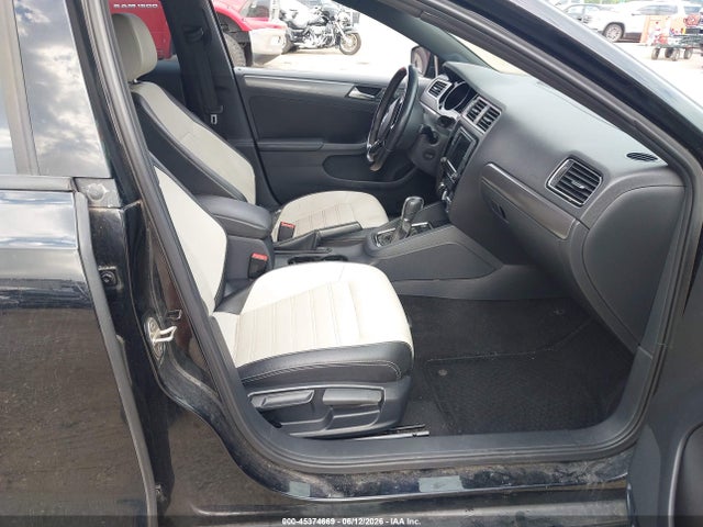 2016 Volkswagen Jetta 1.8t Sport მანქანა იყიდება აუქციონზე, vin: 3VWD17AJ2GM231307, აუქციონის ნომერი: 45374669