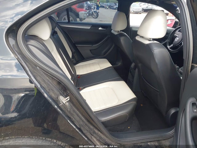 2016 Volkswagen Jetta 1.8t Sport მანქანა იყიდება აუქციონზე, vin: 3VWD17AJ2GM231307, აუქციონის ნომერი: 45374669