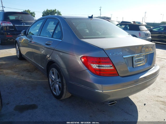 Aukcja sprzedaży 2012 Mercedes-benz C 250 Luxury/sport, vin: WDDGF4HB5CR225174, numer aukcji: 45374745