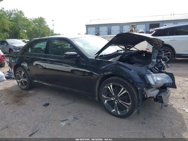 45374793 :رقم المزاد ، 2C3CCAAG6NH241395 vin ، 2022 Chrysler 300 Touring مزاد بيع