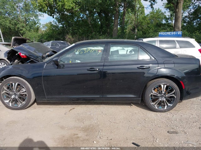 45374793 :رقم المزاد ، 2C3CCAAG6NH241395 vin ، 2022 Chrysler 300 Touring مزاد بيع