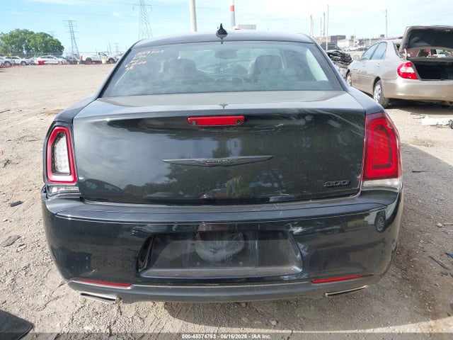 45374793 :رقم المزاد ، 2C3CCAAG6NH241395 vin ، 2022 Chrysler 300 Touring مزاد بيع
