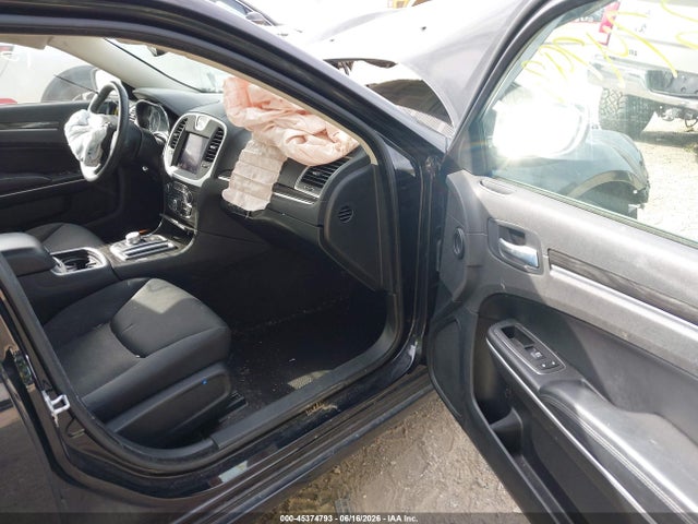 45374793 :رقم المزاد ، 2C3CCAAG6NH241395 vin ، 2022 Chrysler 300 Touring مزاد بيع