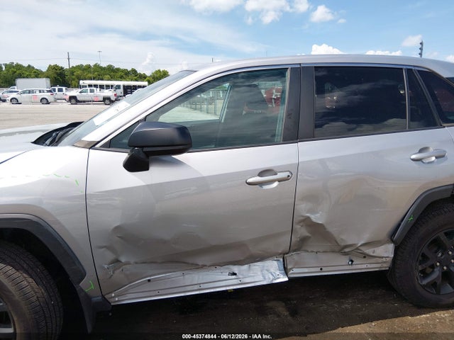 Toyota RAV4 LE 2022 2T3H1RFV2NC190668 Image 14