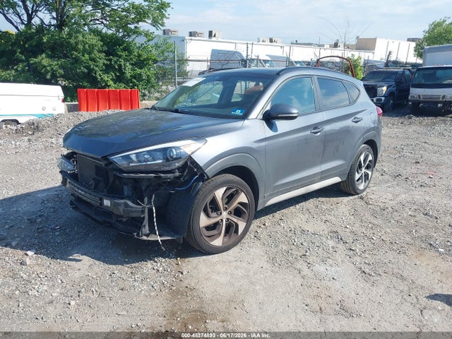 Hyundai Tucson Value 2018 KM8J3CA26JU755723 Image 2