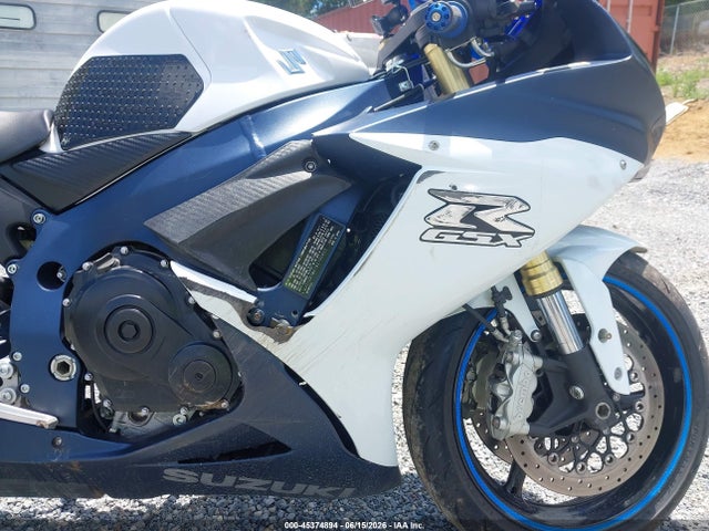 45374894 :رقم المزاد ، JS1GR7MA1B2100450 vin ، 2011 Suzuki Gsx750 مزاد بيع