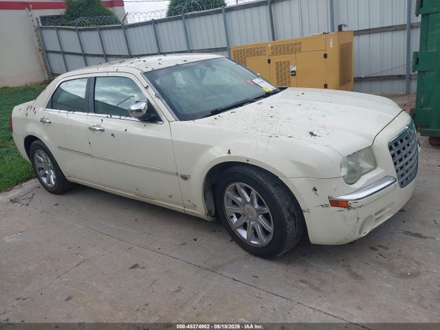 Продажа на аукционе авто 2006 Chrysler 300c, vin: 2C3LA63H26H247138, номер лота: 45374902