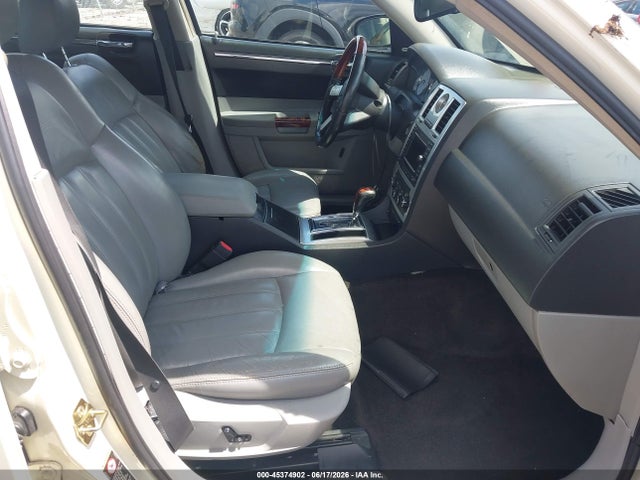 Продажа на аукционе авто 2006 Chrysler 300c, vin: 2C3LA63H26H247138, номер лота: 45374902