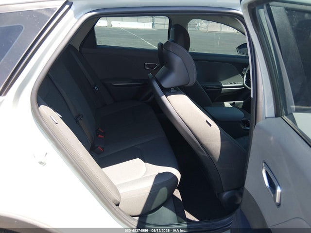 KIA K4 Lxs 2025 3KPFT4DE7SE228439 Image 8